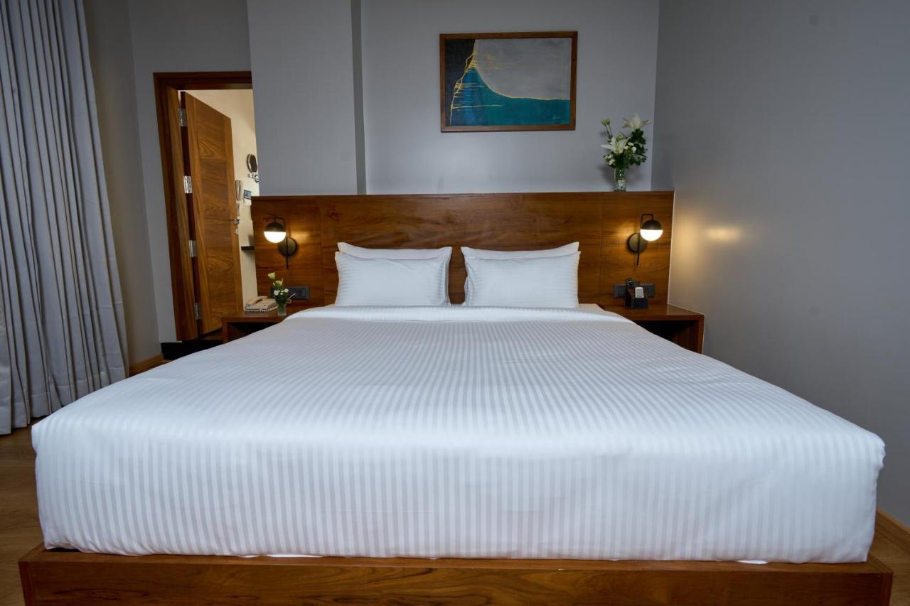 Visthara Hotel Bangalore Ngoại thất bức ảnh